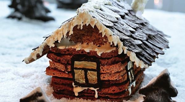 Торт Дом в шоколаде